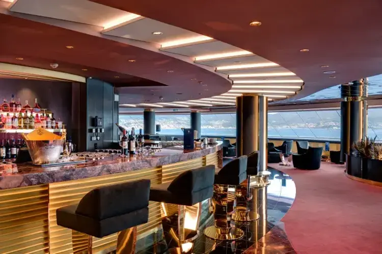 MSC17010861MSC Meraviglia, MSC Yacht Club - Top Sail Lounge.webp