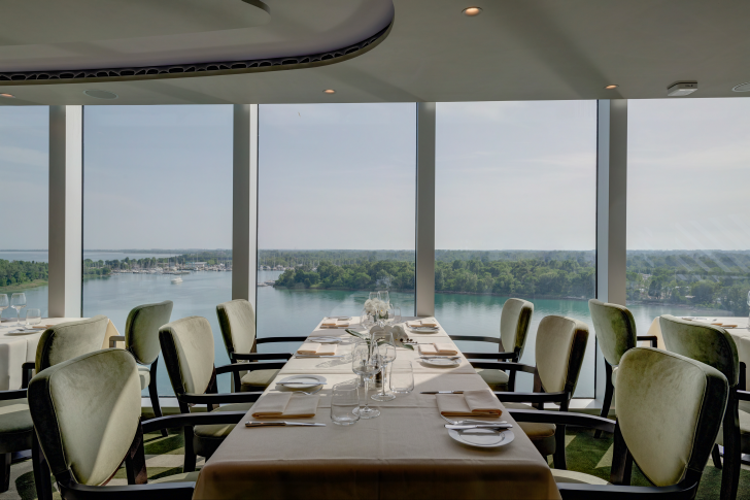 MSC18015433MSC Seaview, MSC Yacht Club Restaurant.png