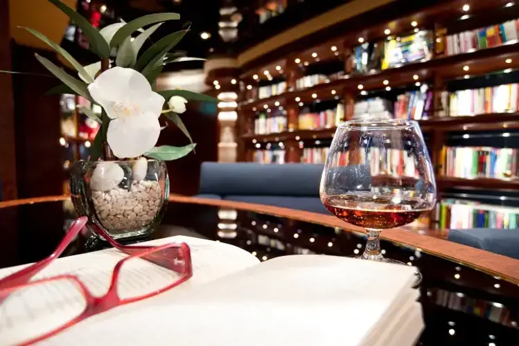 MSC14000685MSC Splendida, MSC Yacht Club.webp