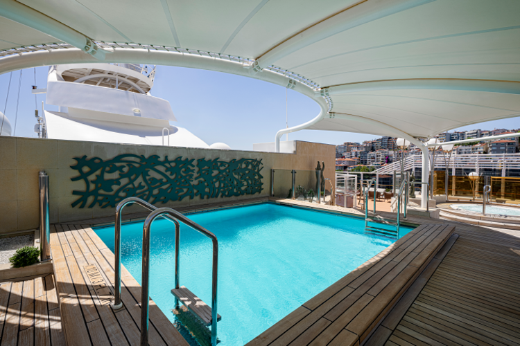 MSC25042571MSC Splendida, MSC Yacht Club - The One Pool.png