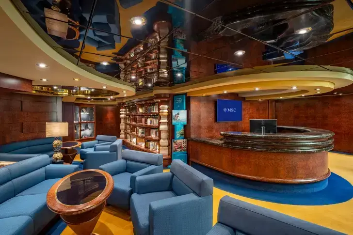 MSC25042573MSC Splendida, MSC Yacht Club - Concierce Area, Library.webp
