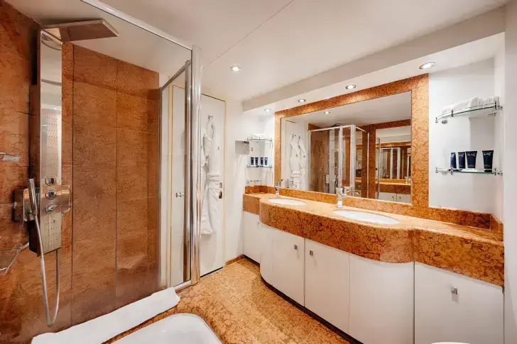 MSC25042694MSC Splendida, MSC Yacht Club Executive & Family Suite - Bathroom (YC2).webp