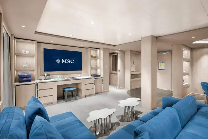 MSC26048472MSC World Europa, MSC Yacht Club Owner's Suite with Whirlpool bath (YC4).webp