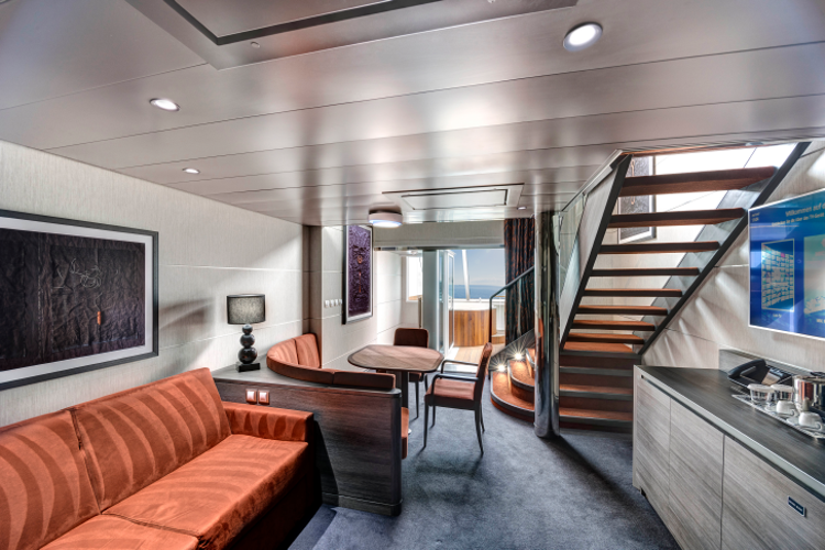MSC17011223MSC Meraviglia, MSC Yacht Club Duplex Suite with whirlpool bath (YJD).png