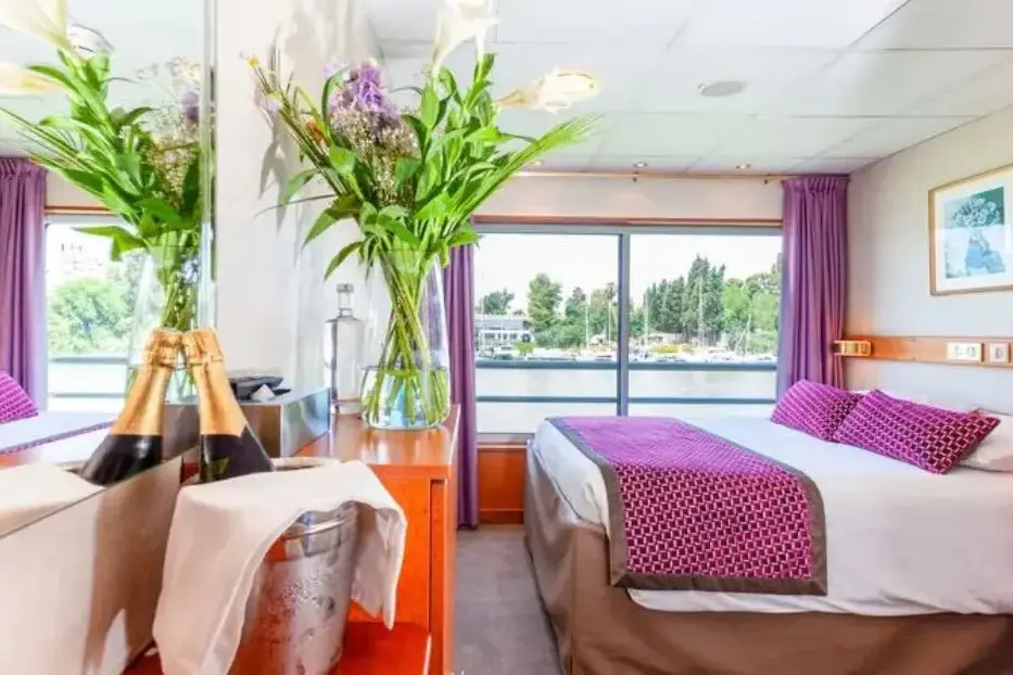 UPPER DECK 1 DOUBLE BED CAT C.webp