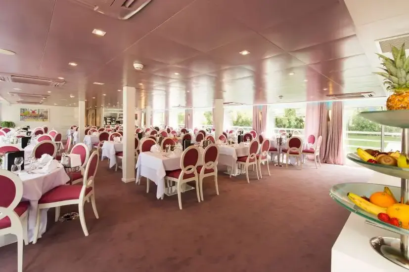 MS Douce France Restaurant 2.webp