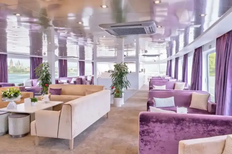 MS Lafayette salon 5.webp