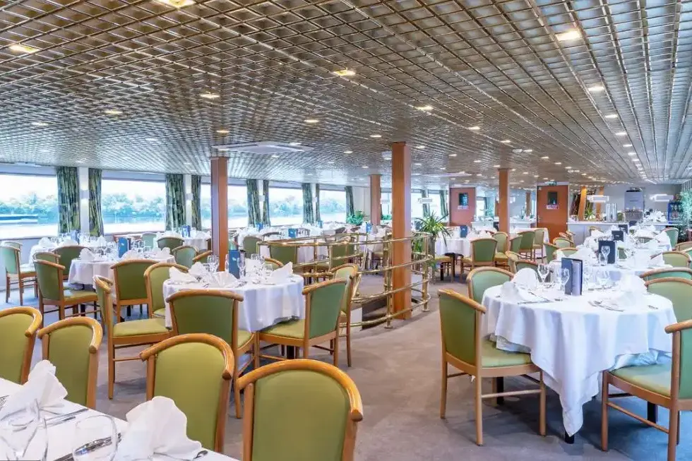 8 MS France Restaurant 2.webp