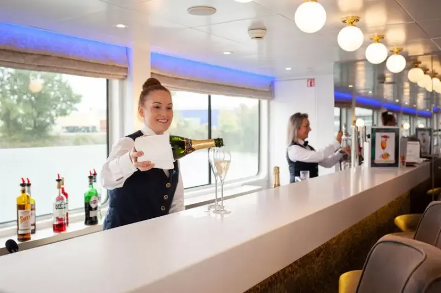 MS Victor Hugo Bar 4.webp