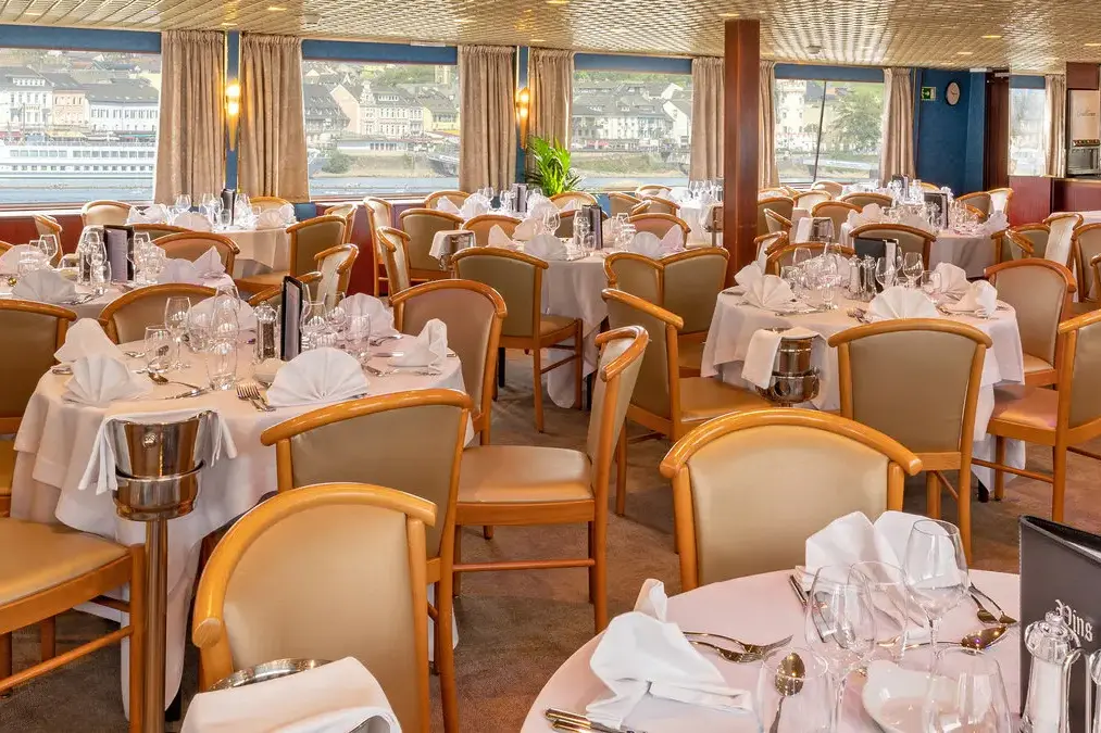 ms-la-boheme-restaurant 1.webp