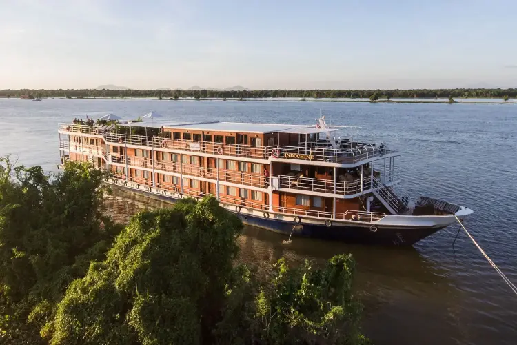 RV-Indochiner-CroisiEurope-ship.webp