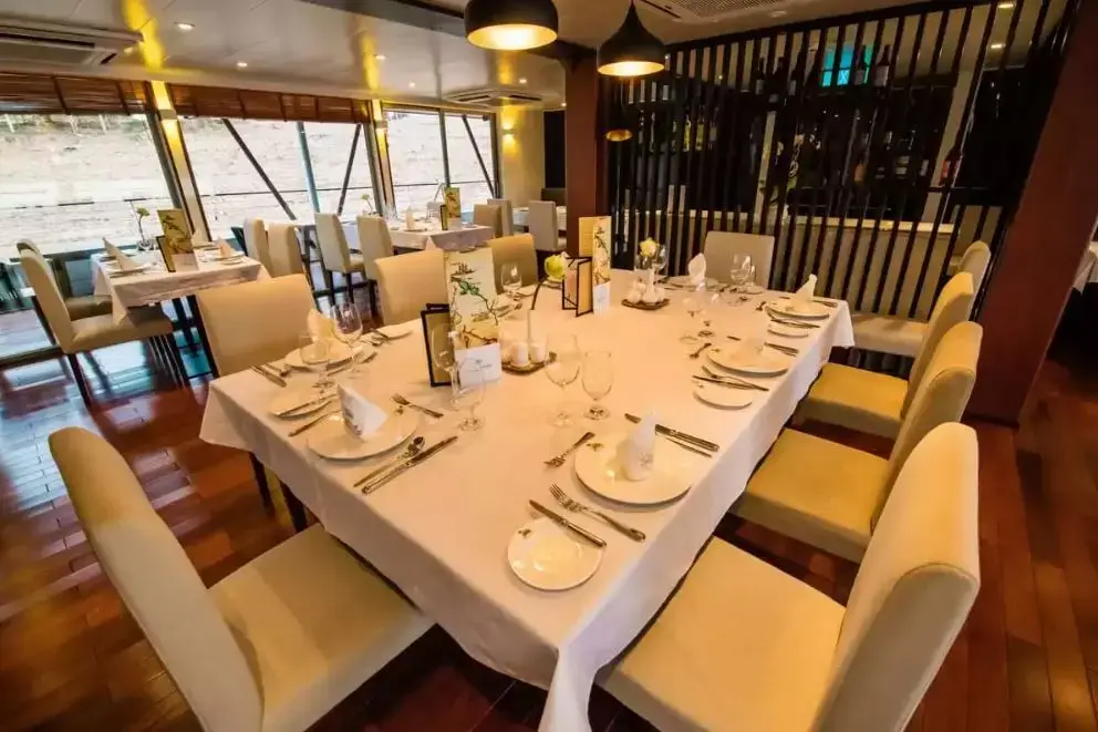 RV Indochine II 4 Restaurant.webp