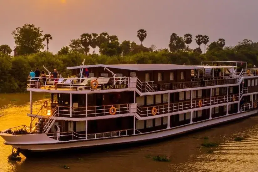 RV Lan Diep ship.webp