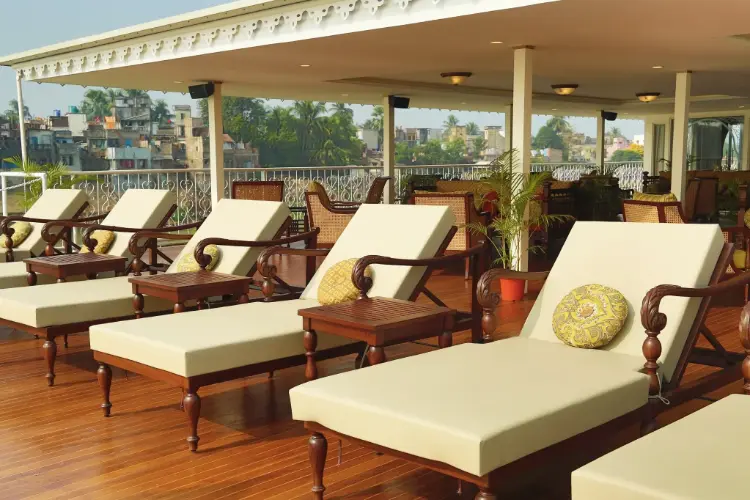 RV Ganges Voyager Sun Deck ©CroisiEurope 0.webp