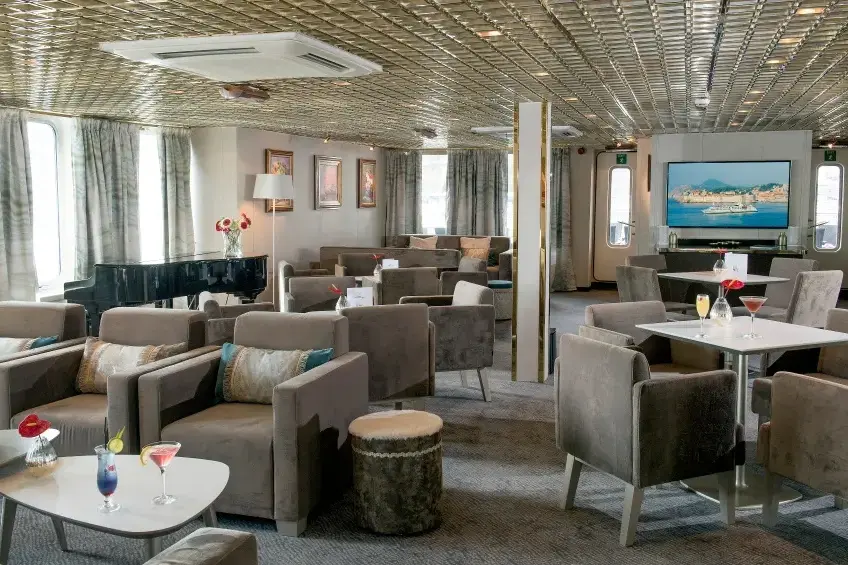 MV La Belle de l'Adriatique bar.webp