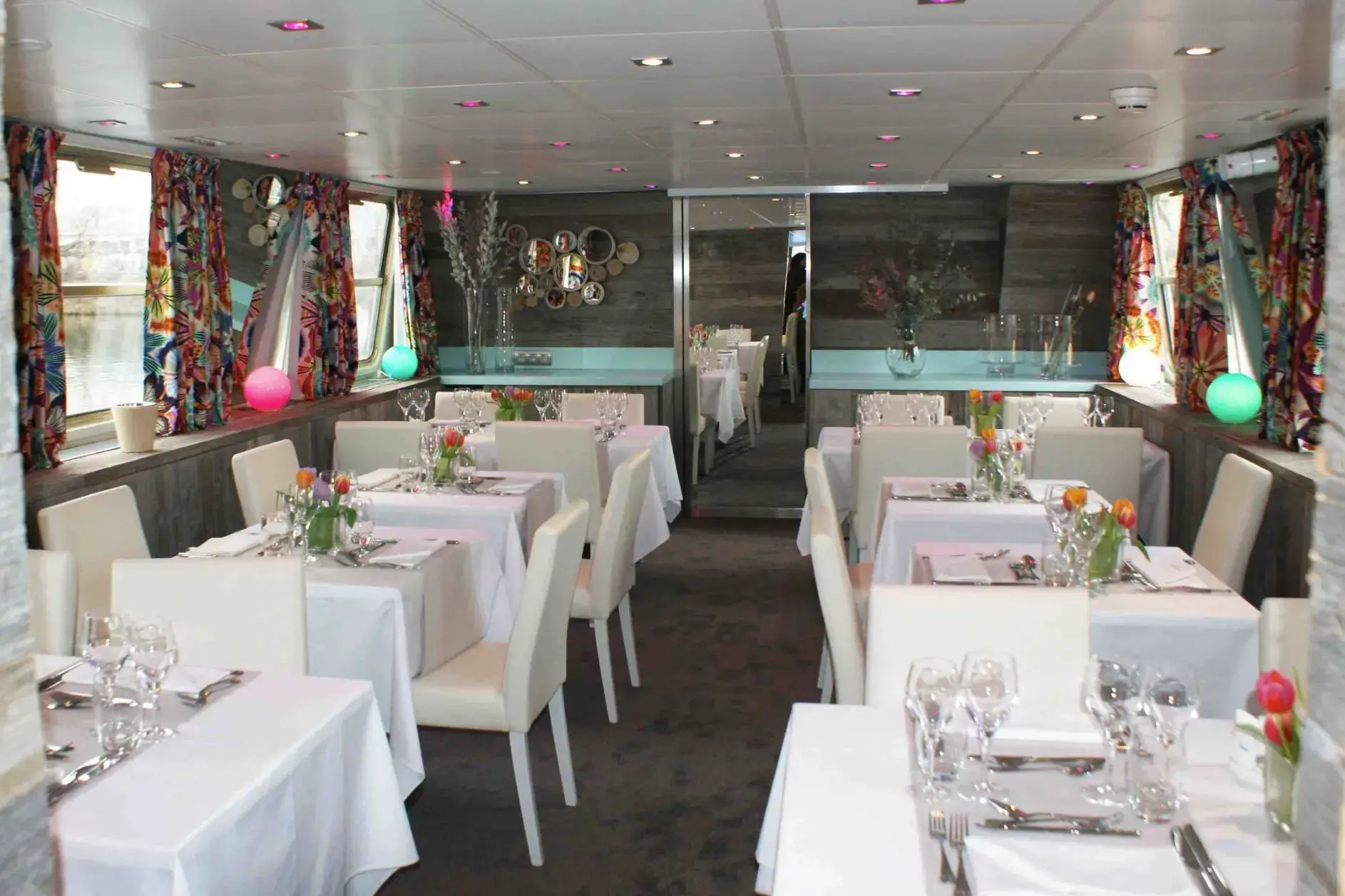 MS JEANINE restaurant 2.webp
