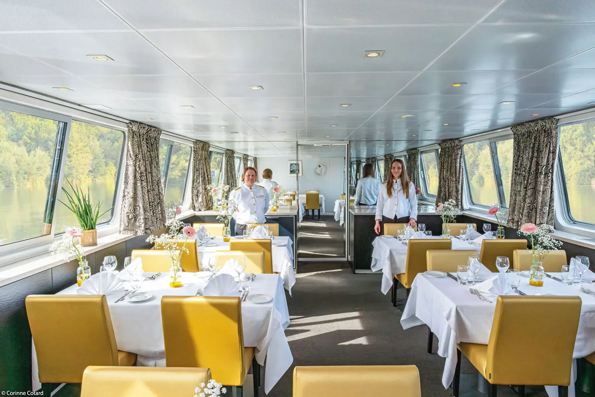 MS MADELEINE restaurant 4.webp