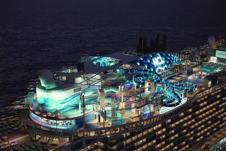 800_norwegianauraoceanheightsnight-rendering.webp