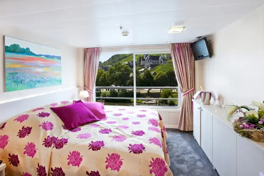cabine-grand-lit-pont-superieur-ms-gerard-schmitter-rhin-croisieurope