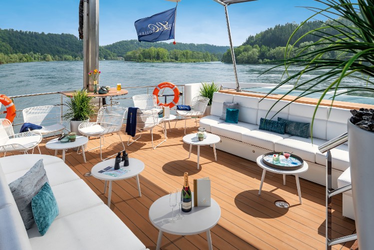 Lueftner_Cruises_AMADEUS_Star_River_Terrace_02.jpg